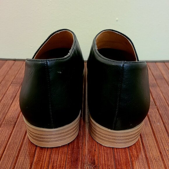 TAXI  Black Vegan Leather Cutout Flats Size 37 EU/ 6.5 - 7 US - Picture 4 of 7